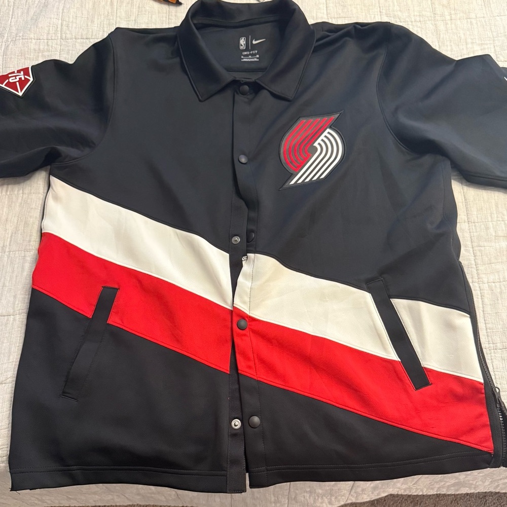 Nike NBA Dri-FIT Black Jacket